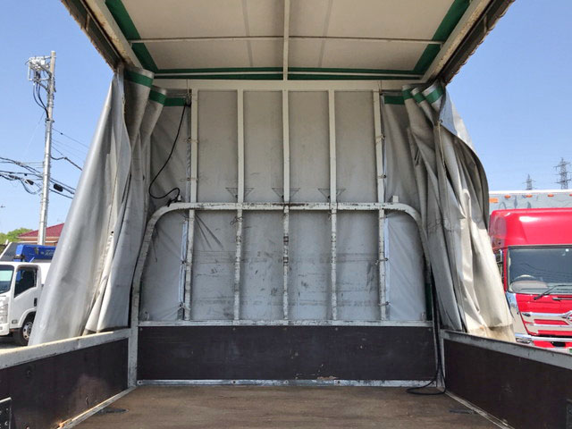 いすゞエルフカーテン車小型（2t・3t）[写真13]