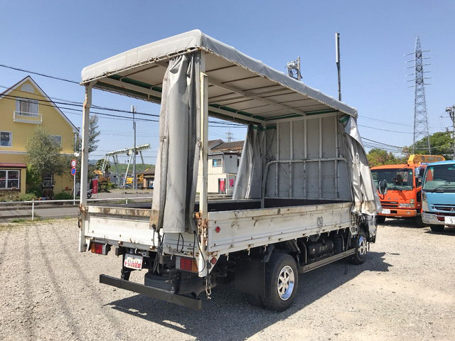 いすゞエルフカーテン車小型（2t・3t）[写真02]