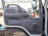 いすゞエルフカーテン車小型（2t・3t）[写真29]