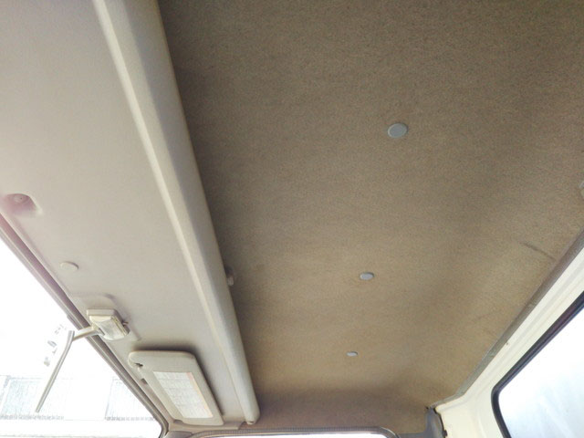 いすゞエルフカーテン車小型（2t・3t）[写真35]