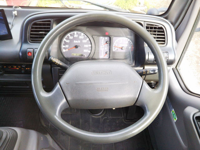 いすゞエルフカーテン車小型（2t・3t）[写真36]