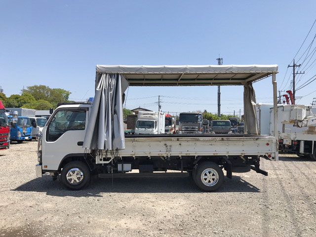 いすゞエルフカーテン車小型（2t・3t）[写真06]
