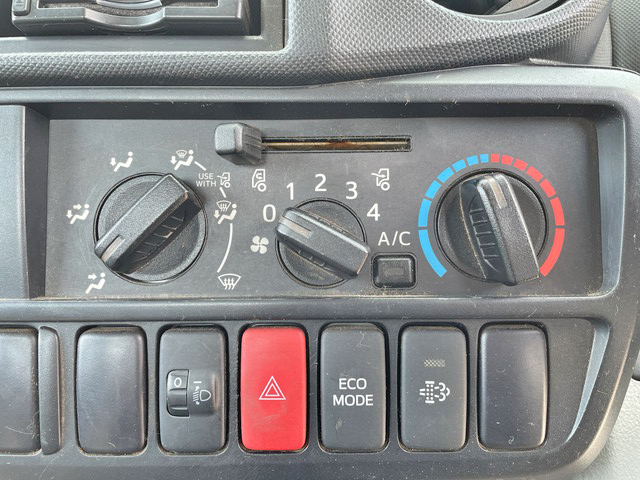 日野デュトロ平ボディ小型（2t・3t）[写真37]