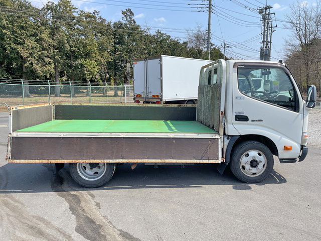 日野デュトロ平ボディ小型（2t・3t）[写真08]