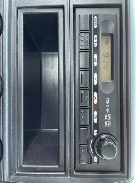 三菱ふそうキャンター平ボディ小型（2t・3t）[写真34]