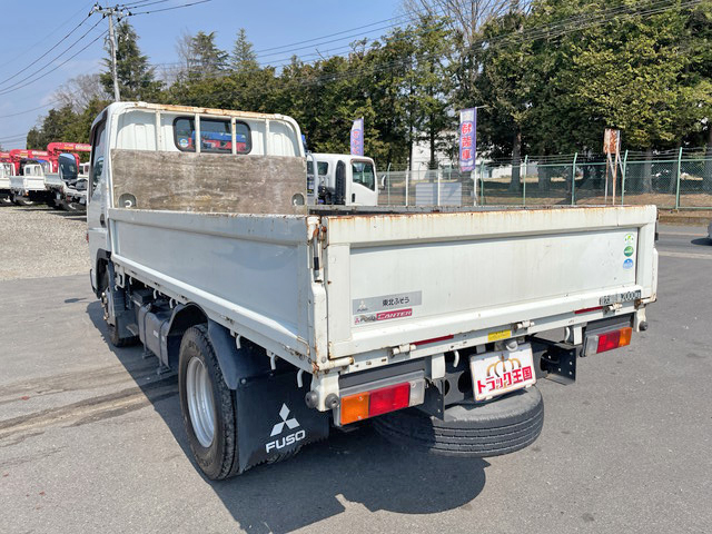 三菱ふそうキャンター平ボディ小型（2t・3t）[写真04]