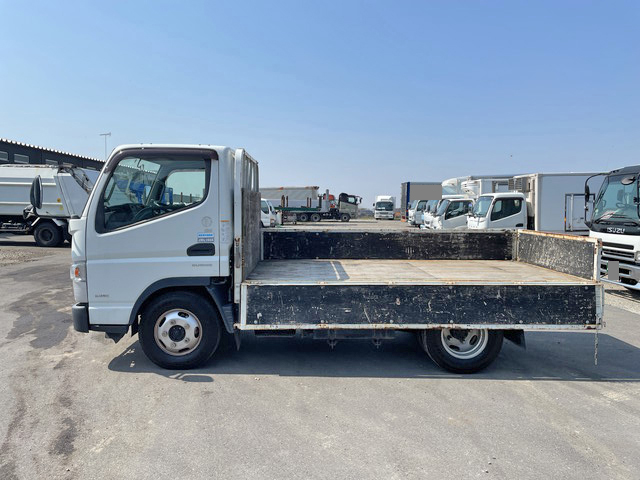 三菱ふそうキャンター平ボディ小型（2t・3t）[写真06]