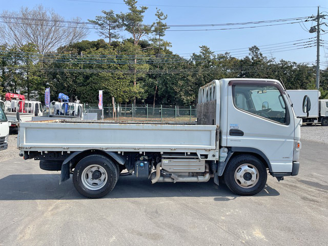 三菱ふそうキャンター平ボディ小型（2t・3t）[写真07]