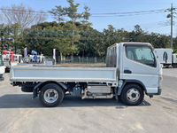 三菱ふそうキャンター平ボディ小型（2t・3t）[写真07]