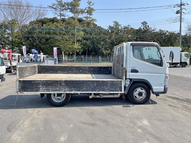 三菱ふそうキャンター平ボディ小型（2t・3t）[写真08]