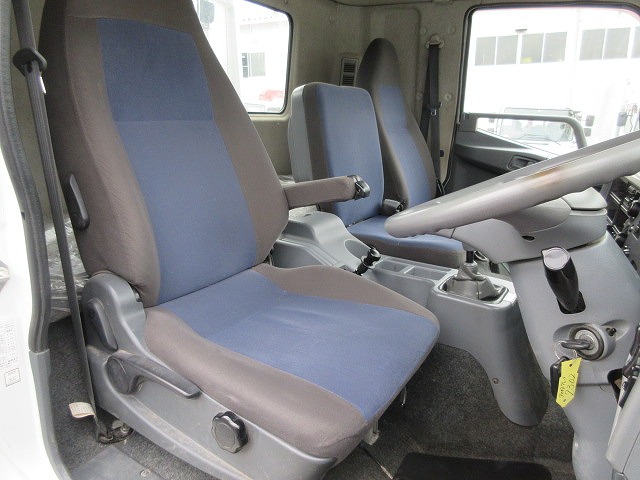 三菱ふそうファイタークレーン4段増トン（6t・8t）[写真29]