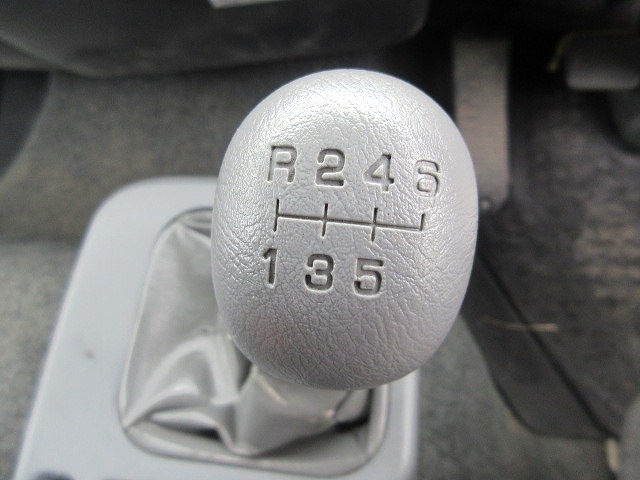 三菱ふそうファイタークレーン4段増トン（6t・8t）[写真34]