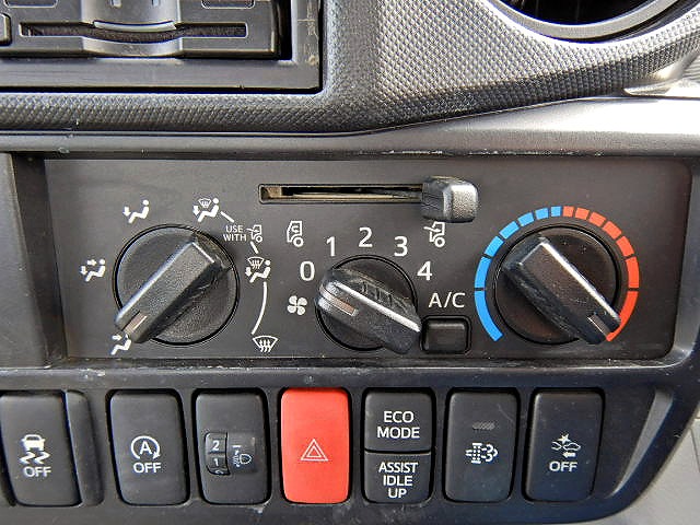 日野デュトロ平ボディ小型（2t・3t）[写真15]