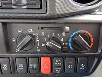 日野デュトロ平ボディ小型（2t・3t）[写真15]