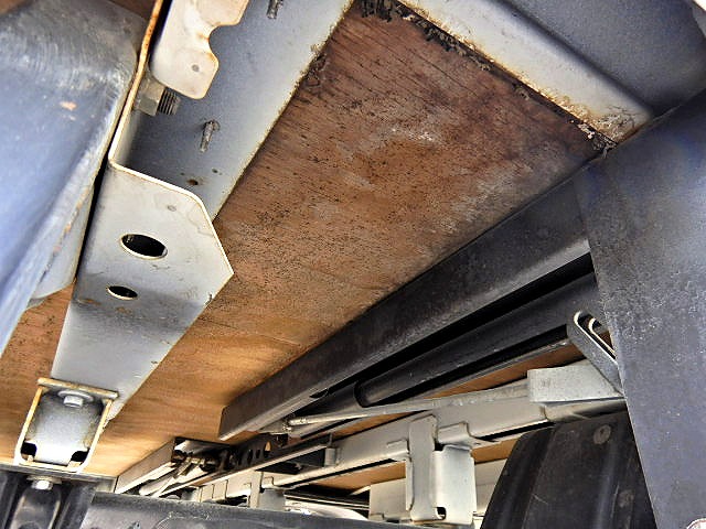 日野デュトロ平ボディ小型（2t・3t）[写真33]