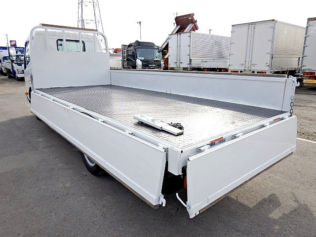 日野デュトロ平ボディ小型（2t・3t）[写真04]