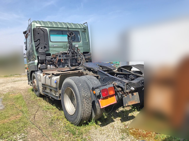 UDトラックスクオントレーラーヘッド（トラクターヘッド）大型（10t）[写真02]