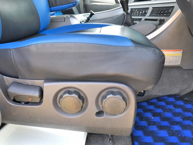 UDトラックスクオントレーラーヘッド（トラクターヘッド）大型（10t）[写真22]