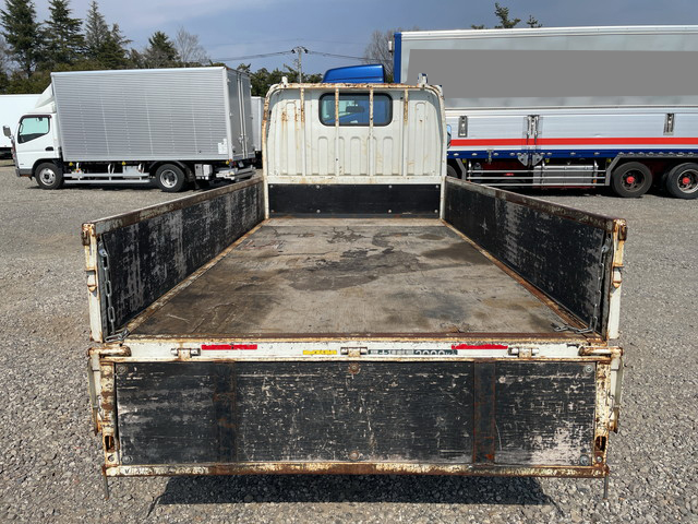 三菱ふそうキャンター平ボディ小型（2t・3t）[写真10]