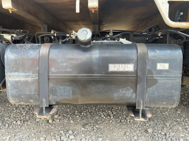 三菱ふそうキャンター平ボディ小型（2t・3t）[写真18]