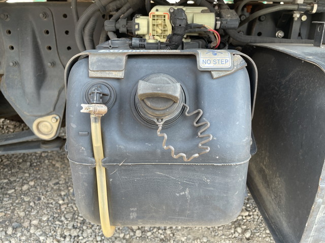 三菱ふそうキャンター平ボディ小型（2t・3t）[写真19]