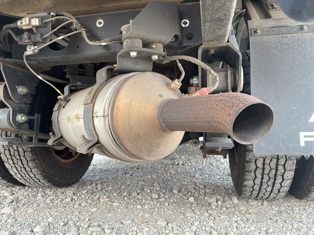 三菱ふそうキャンター平ボディ小型（2t・3t）[写真22]