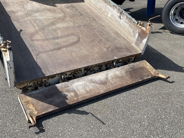 いすゞエルフローダーダンプ小型（2t・3t）[写真11]