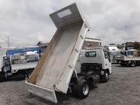 いすゞエルフダンプ小型（2t・3t）[写真02]