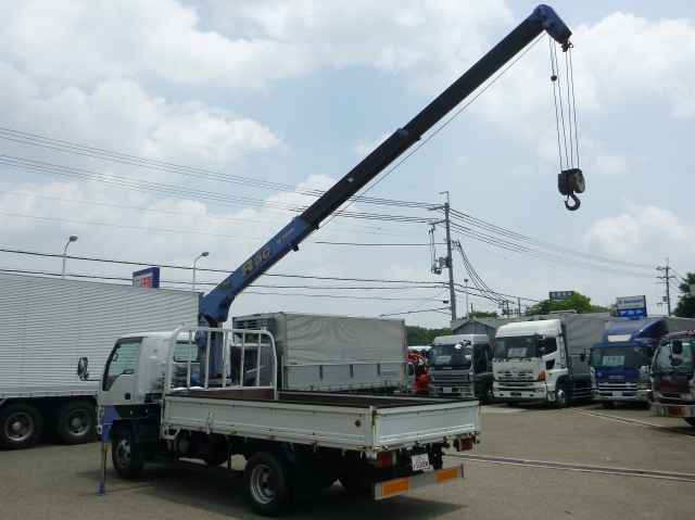 いすゞエルフクレーン3段小型（2t・3t）[写真02]