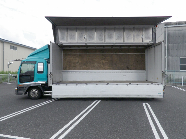 いすゞフォワードアルミウイング中型（4t）[写真02]