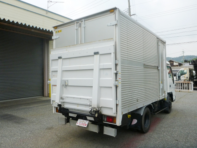 いすゞエルフアルミバン小型（2t・3t）[写真02]