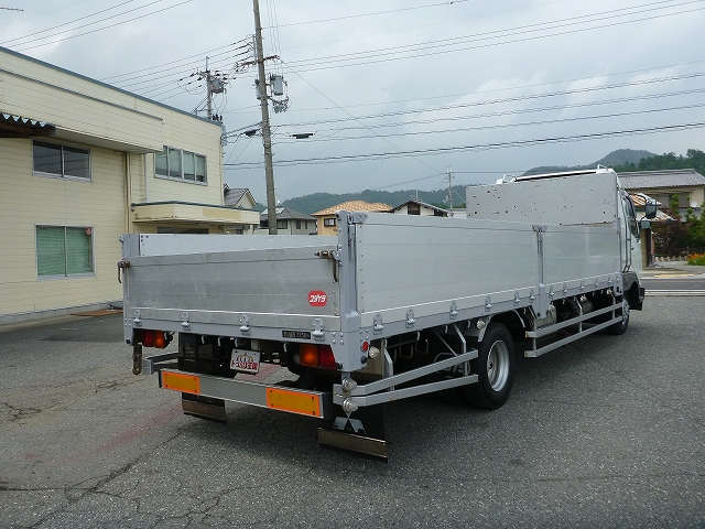 三菱ふそうファイターアルミブロック中型（4t）[写真02]