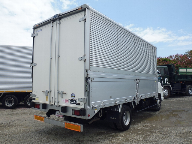 いすゞエルフアルミウイング小型（2t・3t）[写真02]