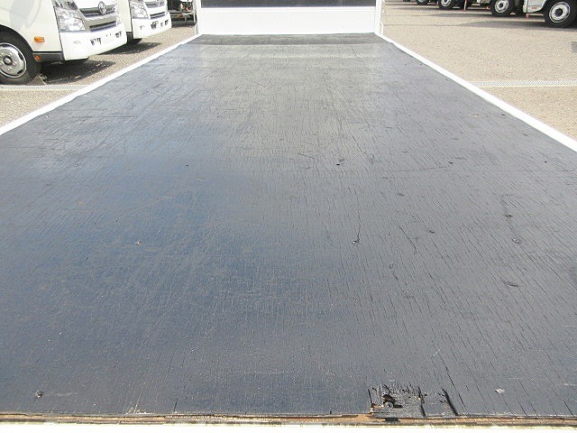 トヨタトヨエース平ボディ小型（2t・3t）[写真10]