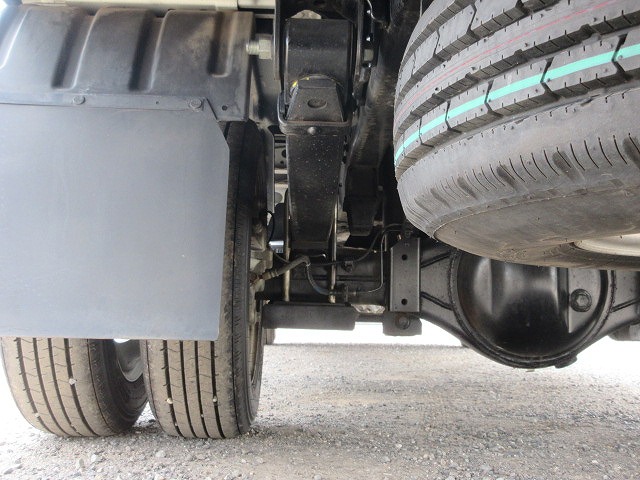 トヨタトヨエース平ボディ小型（2t・3t）[写真20]