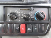 トヨタトヨエース平ボディ小型（2t・3t）[写真30]