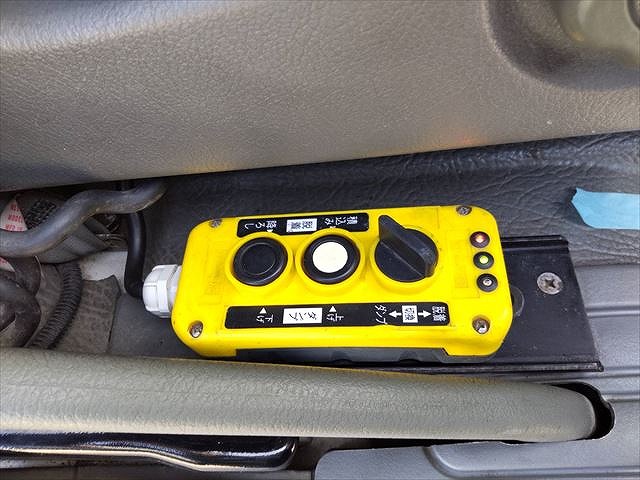 三菱ふそうファイターコンテナ専用車中型（4t）[写真24]