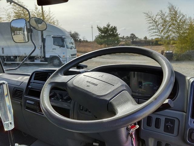 三菱ふそうファイターコンテナ専用車中型（4t）[写真25]