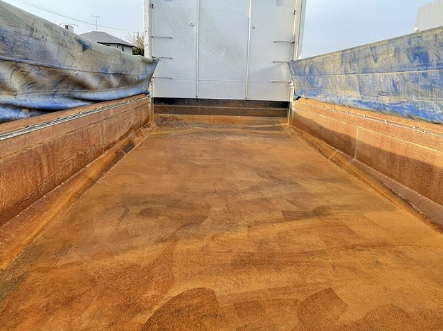 UDトラックスクオンダンプ大型（10t）[写真07]