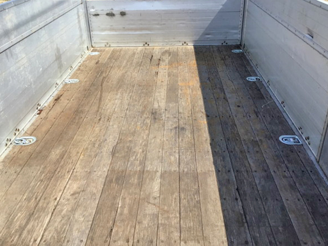 日野レンジャーアルミブロック中型（4t）[写真07]