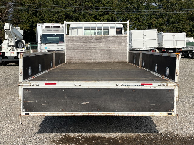三菱ふそうキャンター平ボディ小型（2t・3t）[写真10]