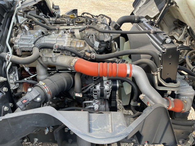 三菱ふそうキャンター平ボディ小型（2t・3t）[写真24]