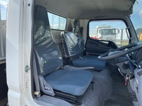 三菱ふそうキャンター平ボディ小型（2t・3t）[写真29]