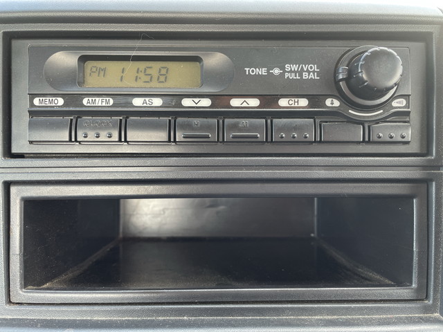 三菱ふそうキャンター平ボディ小型（2t・3t）[写真38]