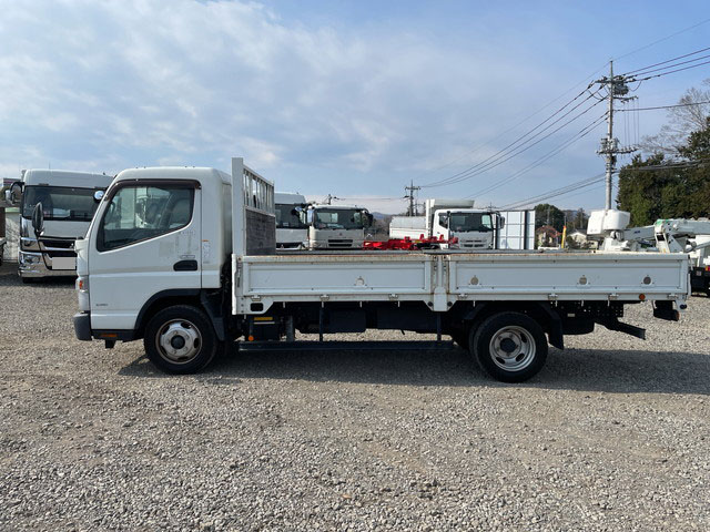 三菱ふそうキャンター平ボディ小型（2t・3t）[写真05]