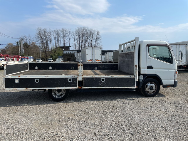 三菱ふそうキャンター平ボディ小型（2t・3t）[写真08]