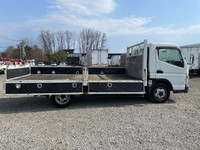 三菱ふそうキャンター平ボディ小型（2t・3t）[写真08]