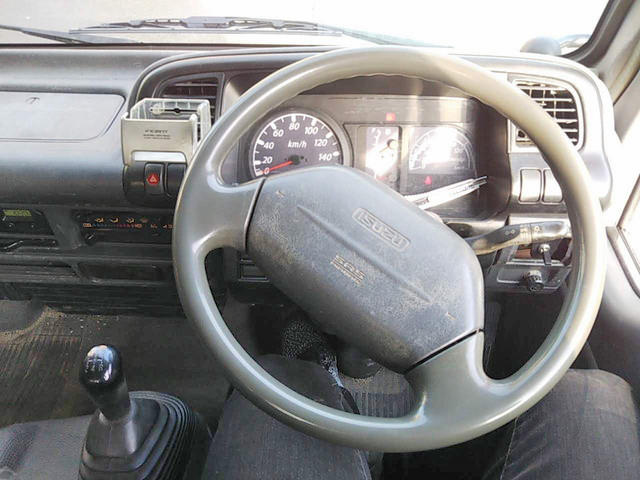 いすゞエルフ平ボディ小型（2t・3t）[写真18]