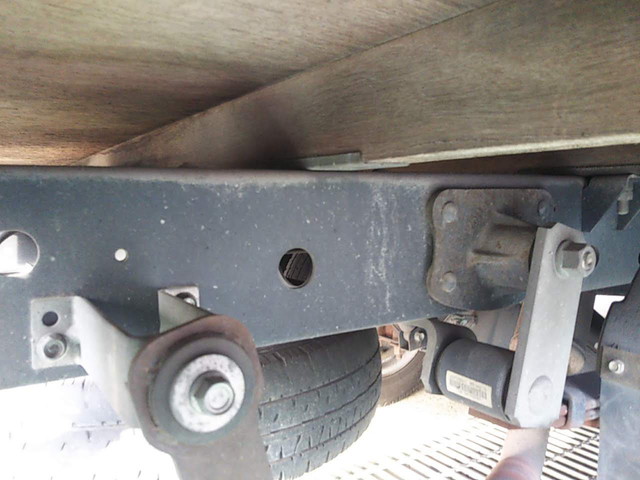 いすゞエルフ平ボディ小型（2t・3t）[写真09]