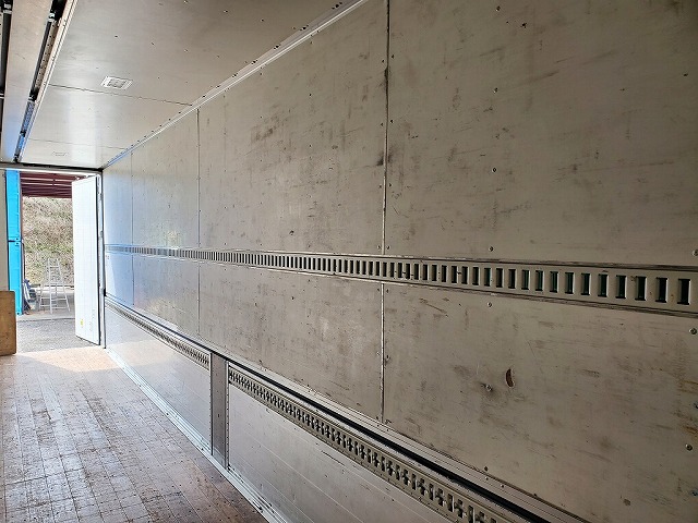 日野プロフィアアルミウイング大型（10t）[写真12]